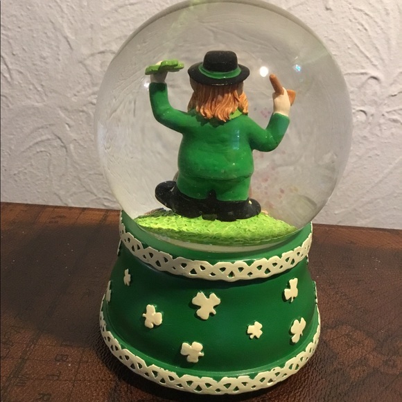 Lucky Irish Musical Snow Globe - Picture 4 of 8